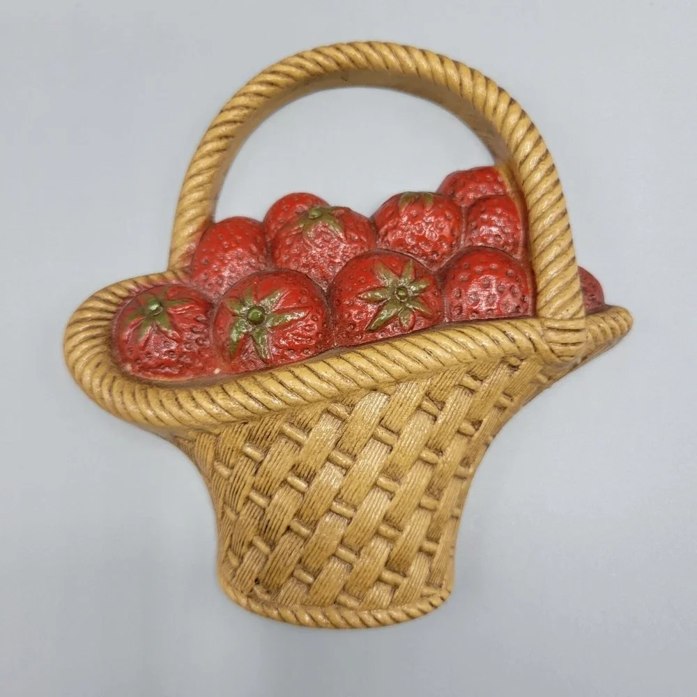 Vtg Burwood Basket Wall Plaques Strawberries Raspberries Fruit Decor Set Of 2